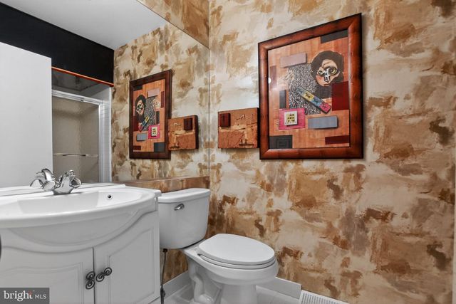 1121 TOWNSHIP LINE RD, Jenkintown, PA 19046