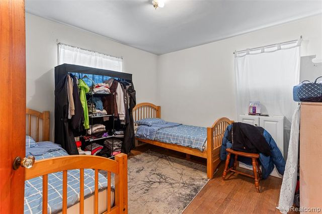 1830 N Gulley Road, Dearborn, MI 48128