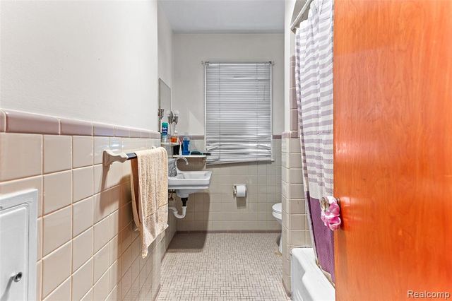 1830 N Gulley Road, Dearborn, MI 48128