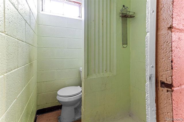 1830 N Gulley Road, Dearborn, MI 48128