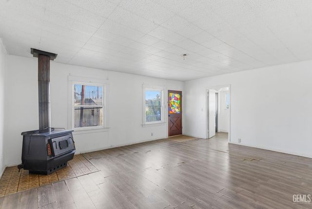 2930 Potomac Avenue, Bakersfield, CA 93307