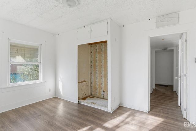 2930 Potomac Avenue, Bakersfield, CA 93307