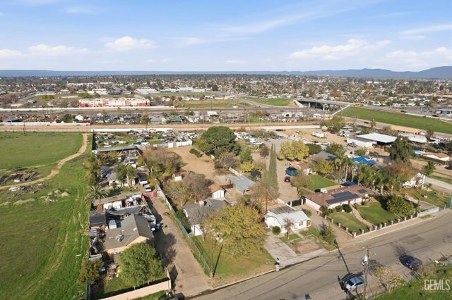 2930 Potomac Avenue, Bakersfield, CA 93307