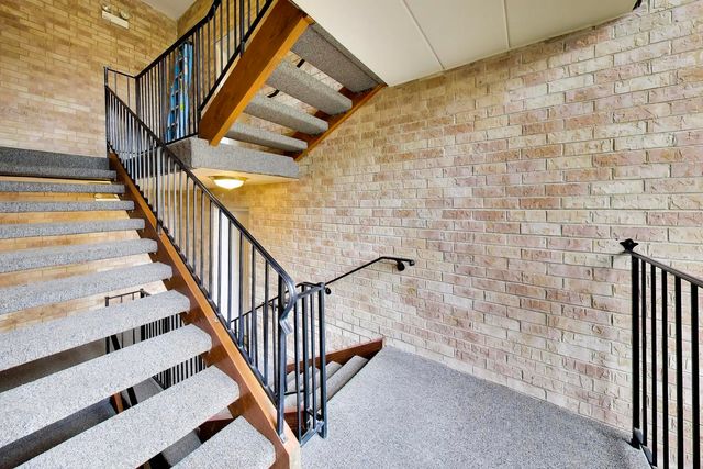 4401 Pershing Avenue 2N, Downers Grove, IL 60515