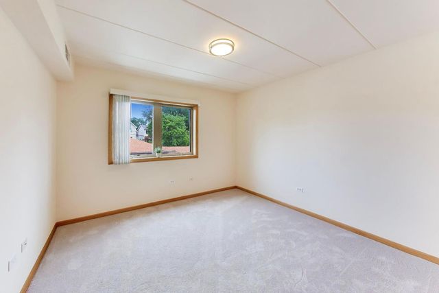 4401 Pershing Avenue 2N, Downers Grove, IL 60515