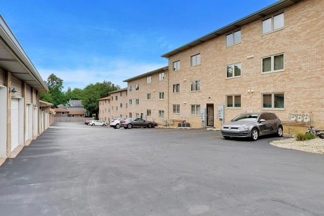 4401 Pershing Avenue 2N, Downers Grove, IL 60515