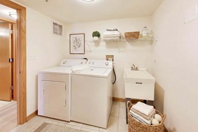 4401 Pershing Avenue 2N, Downers Grove, IL 60515