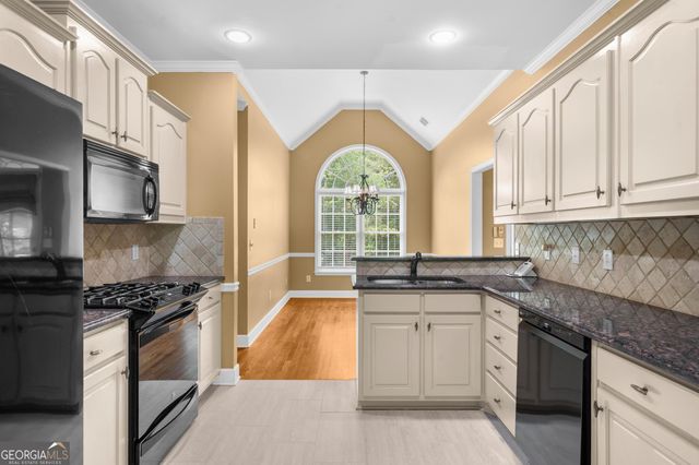 641 Richmond Place, Loganville, GA 30052