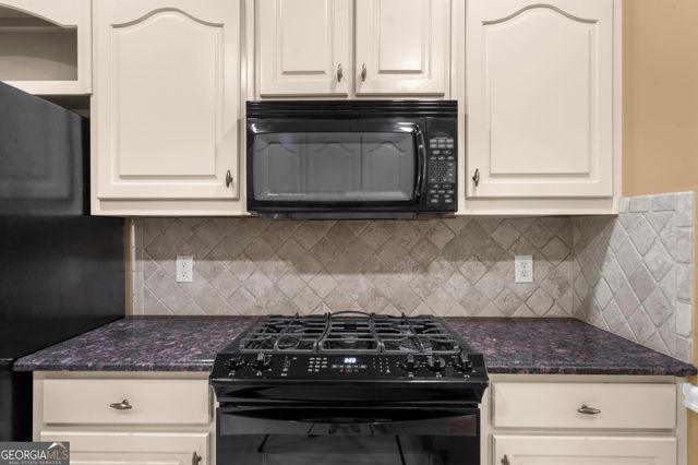 641 Richmond Place, Loganville, GA 30052