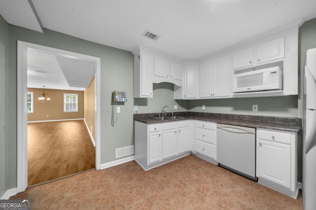 641 Richmond Place, Loganville, GA 30052