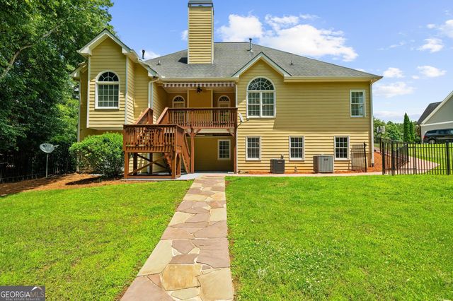 641 Richmond Place, Loganville, GA 30052