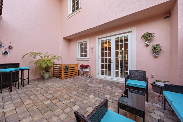 130 Lismore Lane, Jupiter, FL 33458