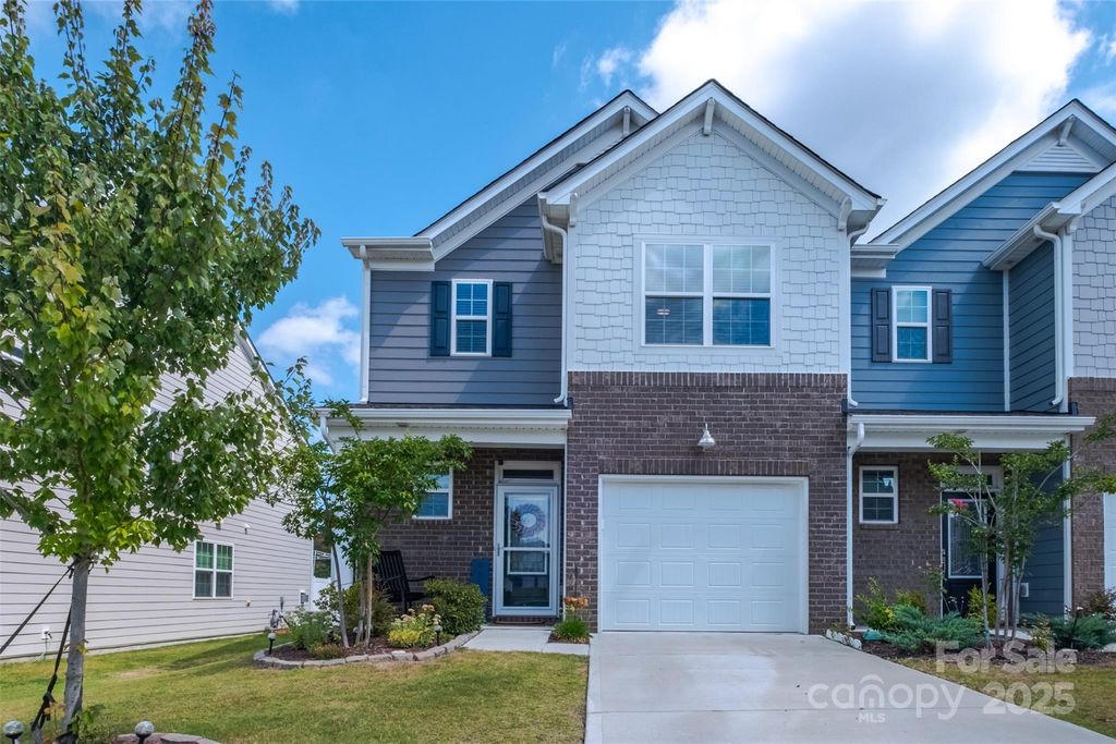 5036 Moss Pine Way, Tega Cay, SC 29708