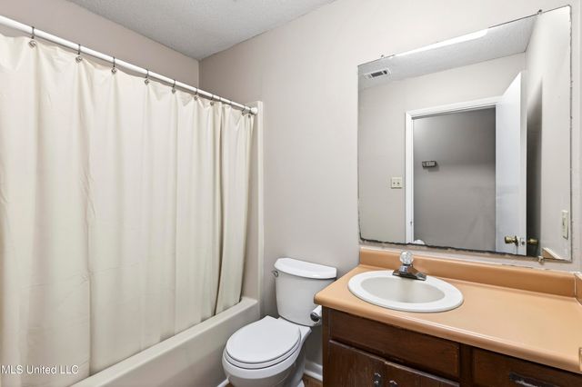 3103 Baltimore Avenue, Pascagoula, MS 39581