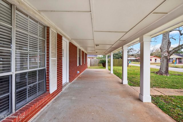 3103 Baltimore Avenue, Pascagoula, MS 39581