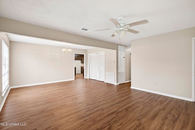 3103 Baltimore Avenue, Pascagoula, MS 39581