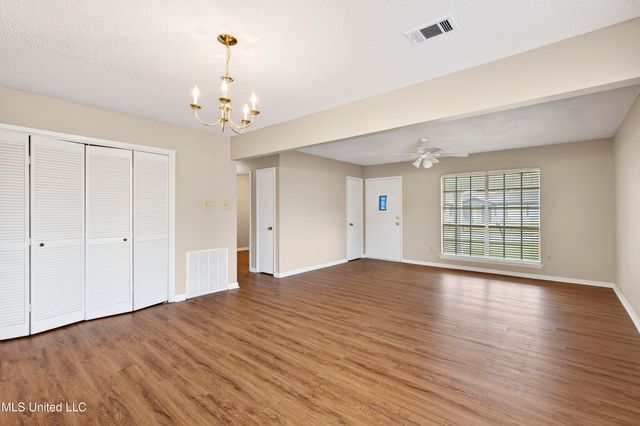 3103 Baltimore Avenue, Pascagoula, MS 39581