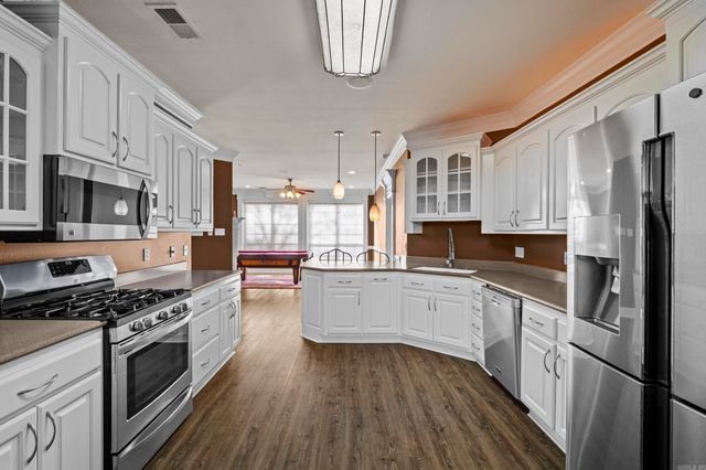 9425 Westlake Circle, Sherwood, AR 72120