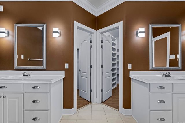 9425 Westlake Circle, Sherwood, AR 72120