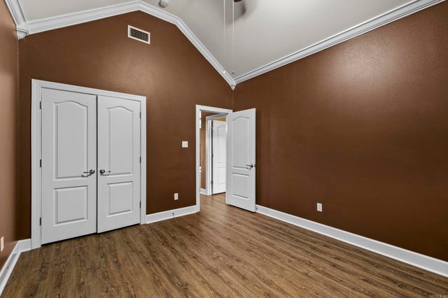 9425 Westlake Circle, Sherwood, AR 72120