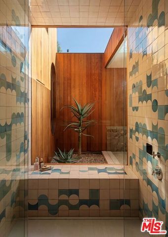 126 Summit Road, La Verne, CA 91750