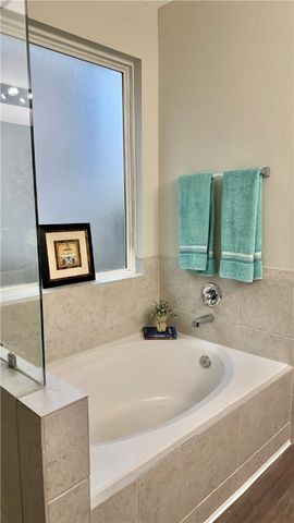 4704 Los Pines Way, Bryan, TX 77807