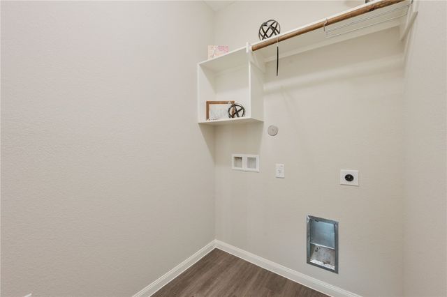 4704 Los Pines Way, Bryan, TX 77807