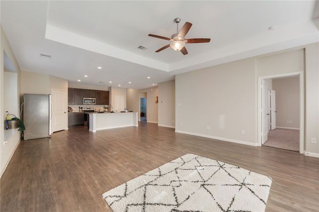 4704 Los Pines Way, Bryan, TX 77807