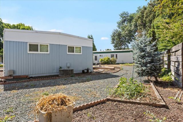 2252 Table Rock Road SPC 128, Medford, OR 97501