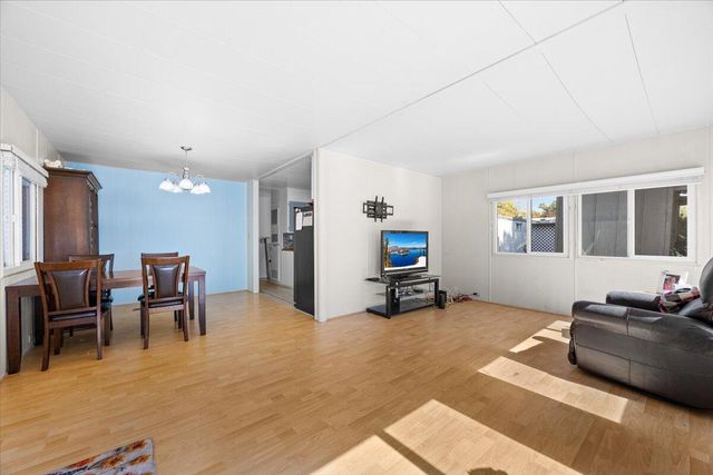 2252 Table Rock Road SPC 128, Medford, OR 97501