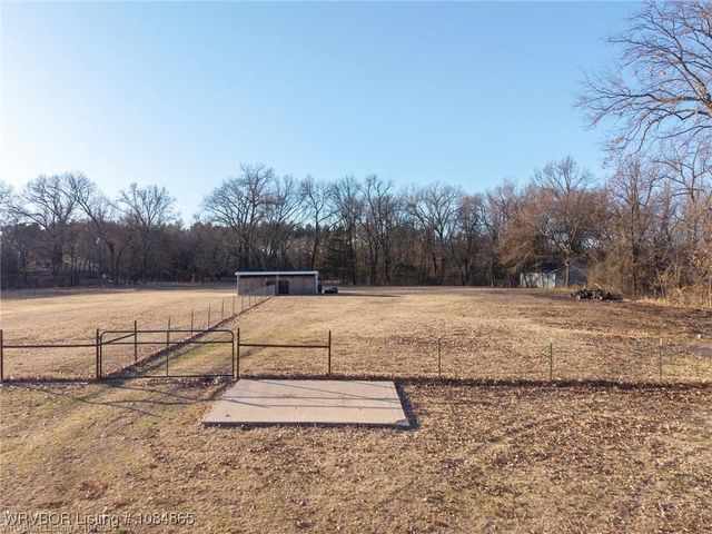 5801 Red Hill Road, Alma, AR 72921
