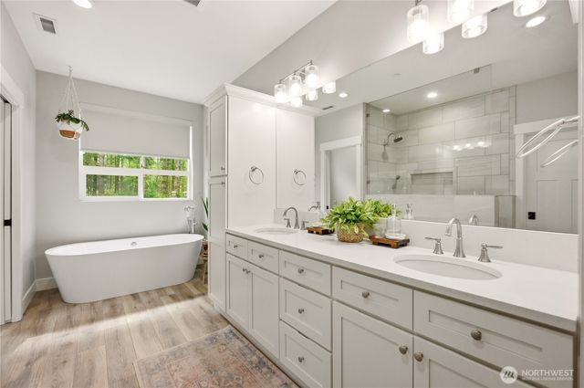 29615 SE 361st Place, Enumclaw, WA 98022