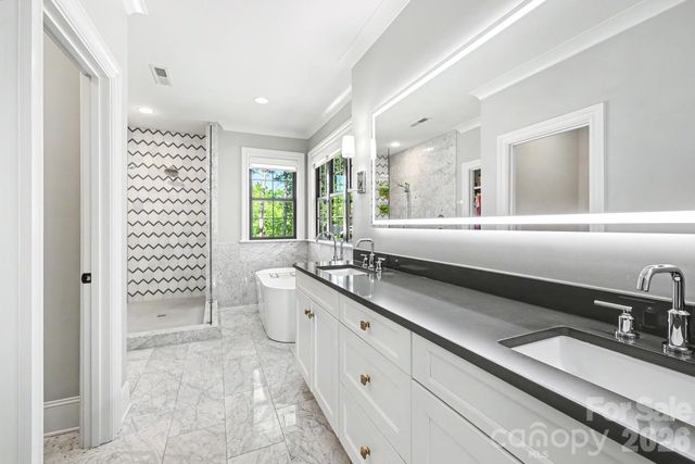 187 N Canterbury Road, Charlotte, NC 28211