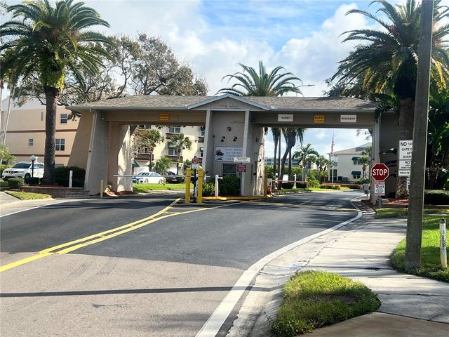 10036 63RD AVENUE N 22, St Petersburg, FL 33708