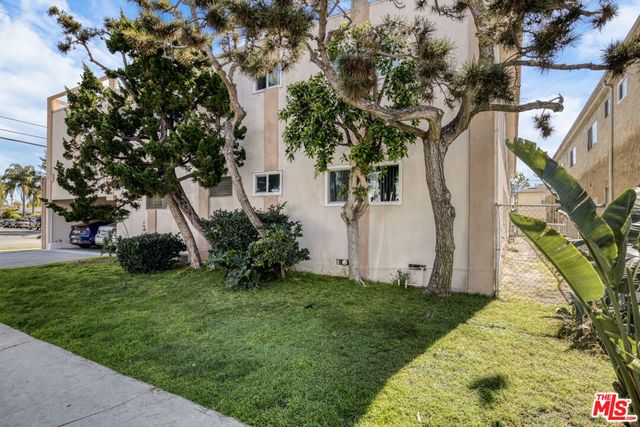 3945 Frances Avenue, Los Angeles, CA 90066