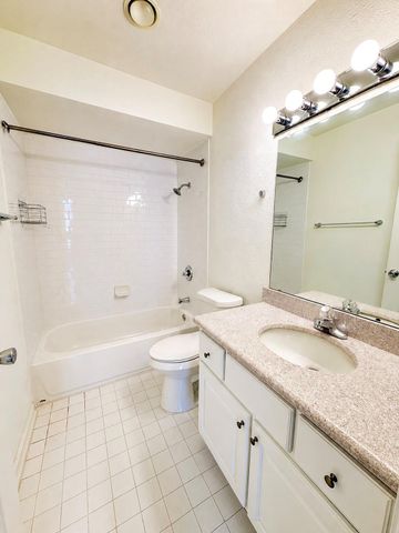 2400 N Braeswood Boulevard 107, Houston, TX 77030