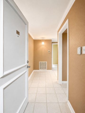 2400 N Braeswood Boulevard 107, Houston, TX 77030
