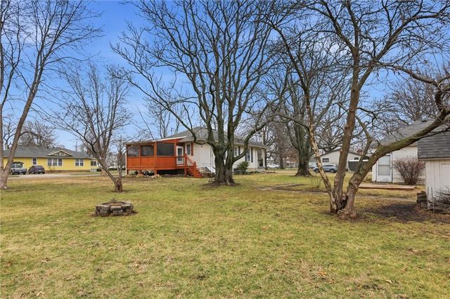 126 S OAK Street, Gardner, KS 66030