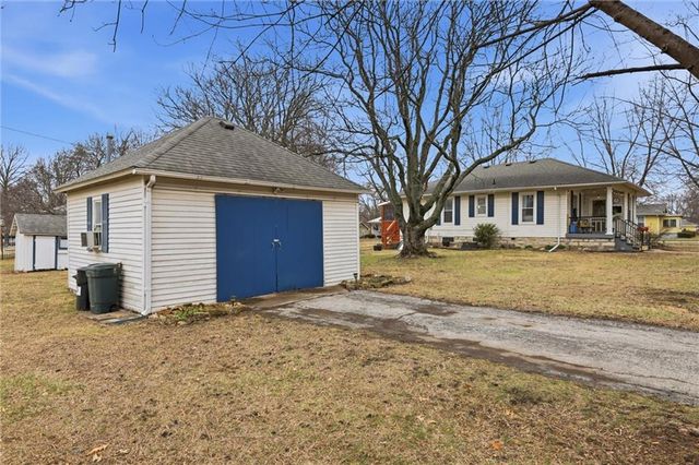 126 S OAK Street, Gardner, KS 66030