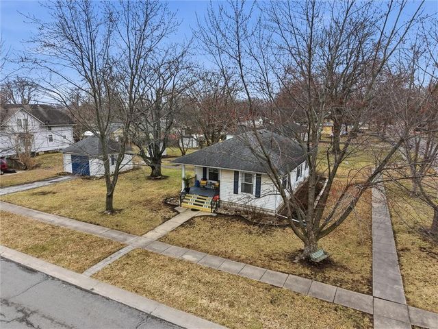 126 S OAK Street, Gardner, KS 66030