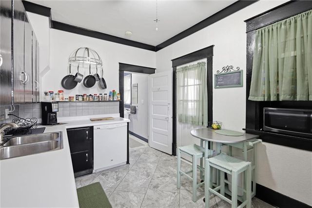 126 S OAK Street, Gardner, KS 66030