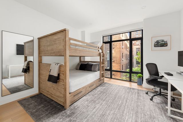 318 E 81st St Apt 6, New York City, NY 10028