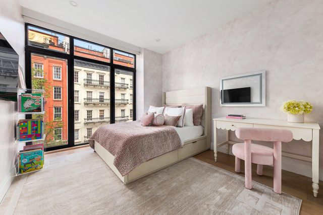 318 E 81st St Apt 6, New York City, NY 10028