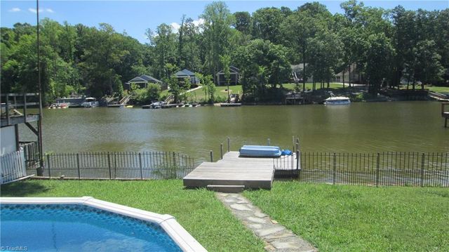 694 Lake Shore Avenue, Lexington, NC 27292