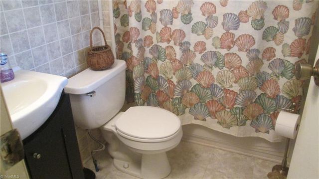 694 Lake Shore Avenue, Lexington, NC 27292
