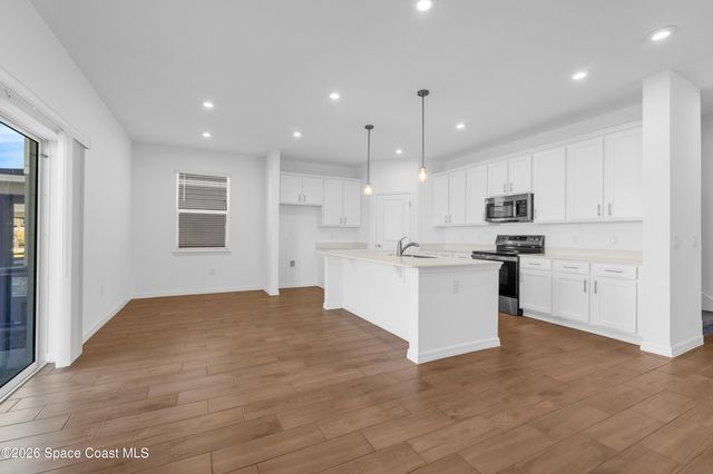 876 Castleford Avenue NE, Palm Bay, FL 32905