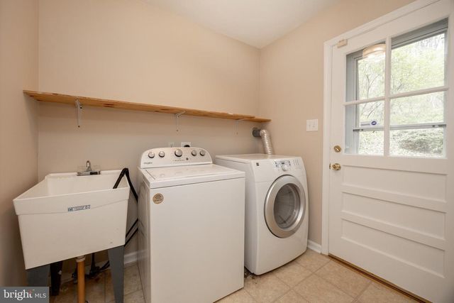 401 BAKER LN, Coatesville, PA 19320