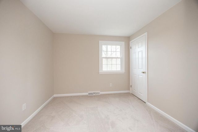 401 BAKER LN, Coatesville, PA 19320