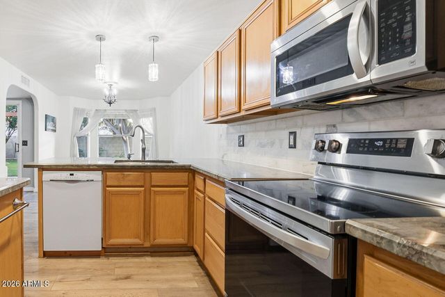 7505 W KRISTAL Way, Glendale, AZ 85308