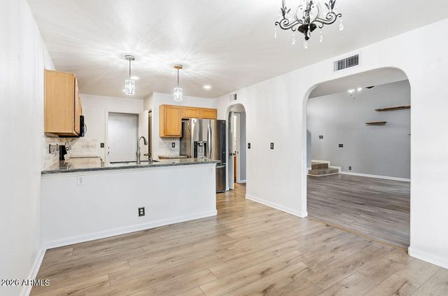 7505 W KRISTAL Way, Glendale, AZ 85308